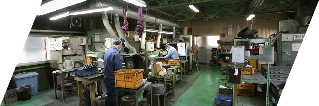 八幡鍍金工業株式会社 | バフ研磨